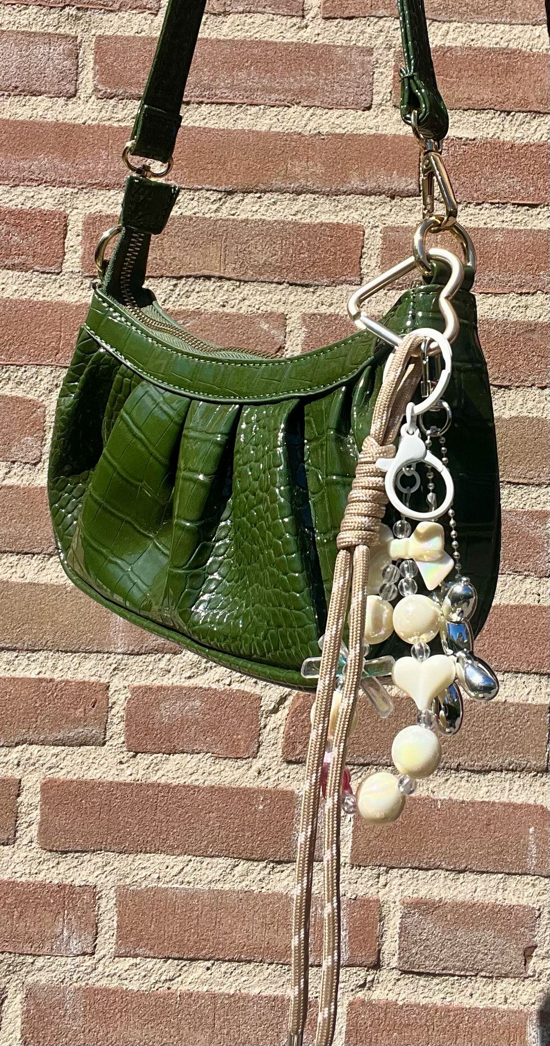 Bag charm white
