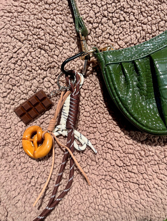 Bag charm pretzel
