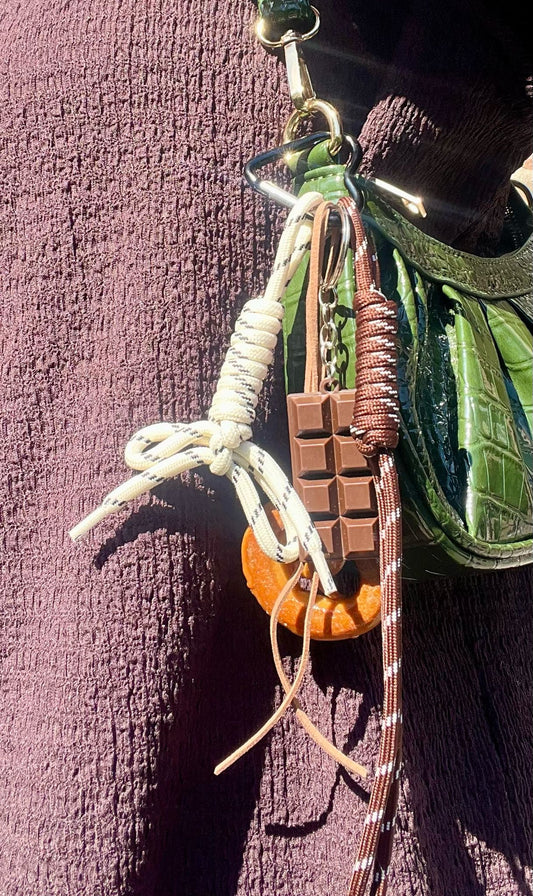 Bag charm pretzel