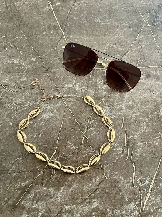 Necklace shells